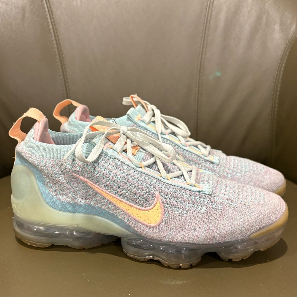 Nike Air Vapormax 2021 Flyknit Running Shoes
DH4088-300 Womens sz 7.5 blue